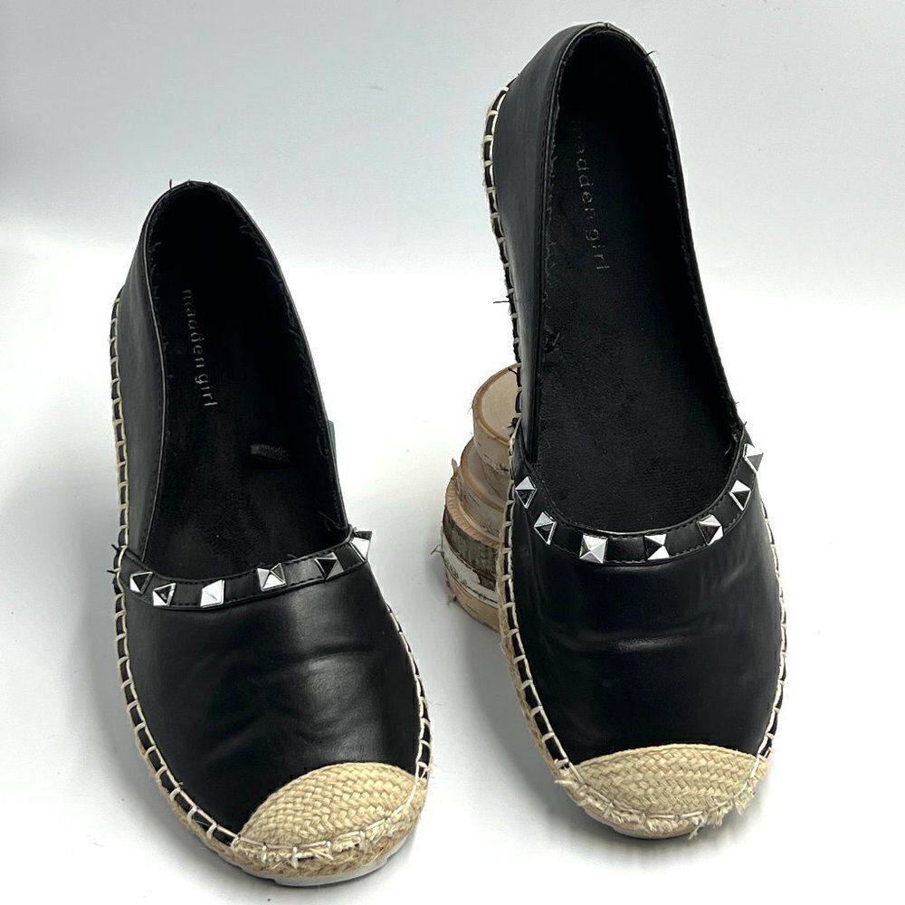 Madden Girl Eames Flats - Size: 8.5